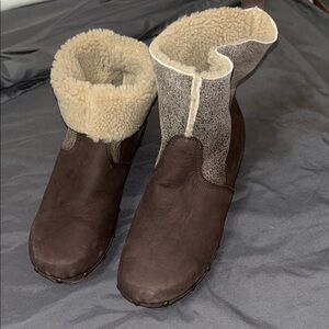 Cozy Brown Shearling Women's Boots